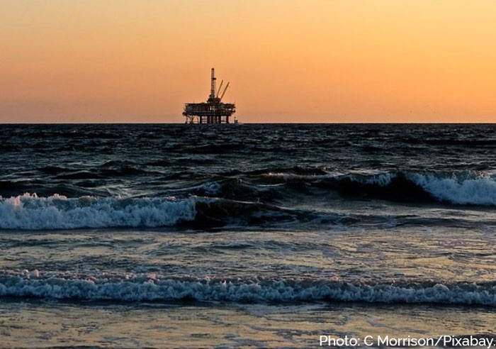BP Evacuates Staff from 4 Gulf of Mexico Oil Platforms as Tropical Storm Zeta Intensifies