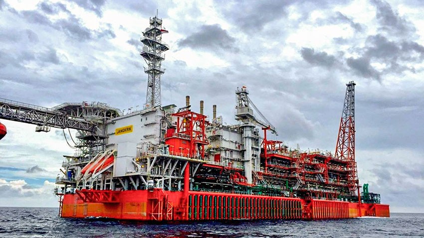 Eni Starts Gas Production from Merakes Project Deep Offshore