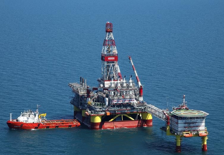 Lukoil completes drilling of first Caspian Sea production well