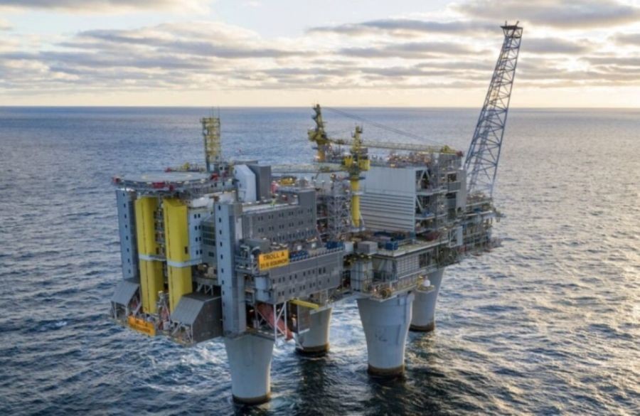 Pioneering Spirit heading to the North Sea in 2026