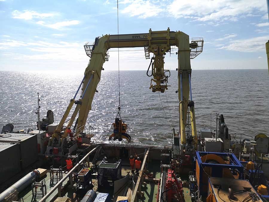 Rotech Subsea delivers challenging 500m cable de-burial, cut and recovery works at North sea Offshore Wind Farm