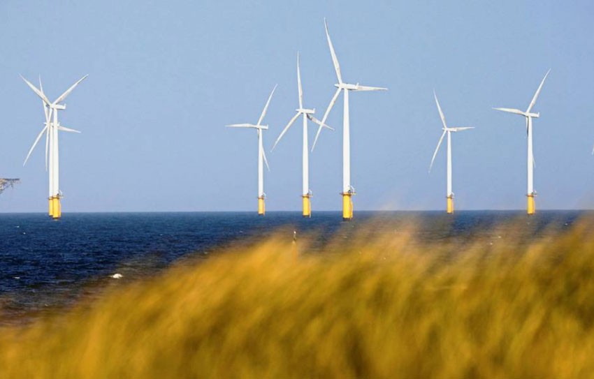 Scottish Power and Shell submit bid for offshore windfarms