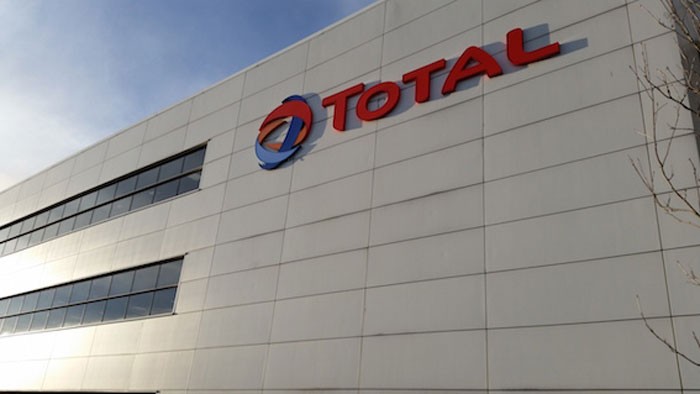 Total in Talks for 500 Voluntary Job Cuts in France, CEO Says