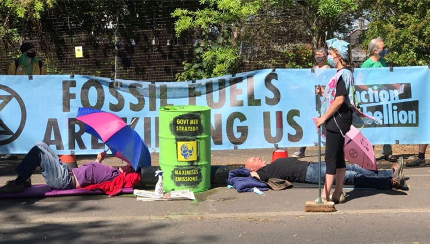 UK urged to end new oil and gas licencing as Extinction Rebellion protestors target BP