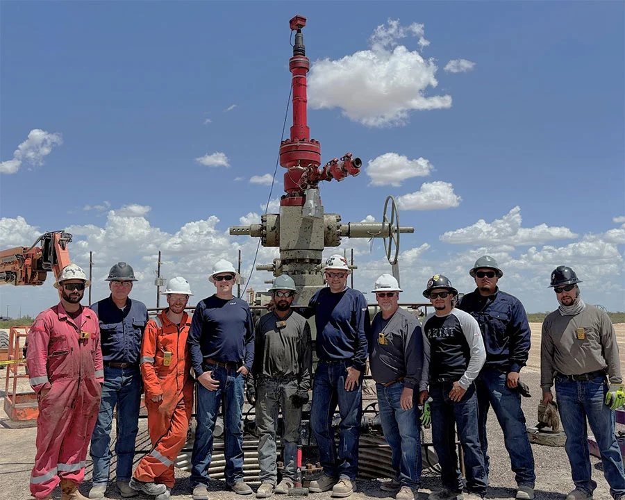 The wellsite team celebrate first FliCS deployment.